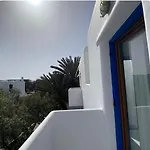 Lägenhet White Luxury With Shared Pool Downtown *