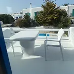 White Luxury With Shared Pool Downtown Mykonos Town